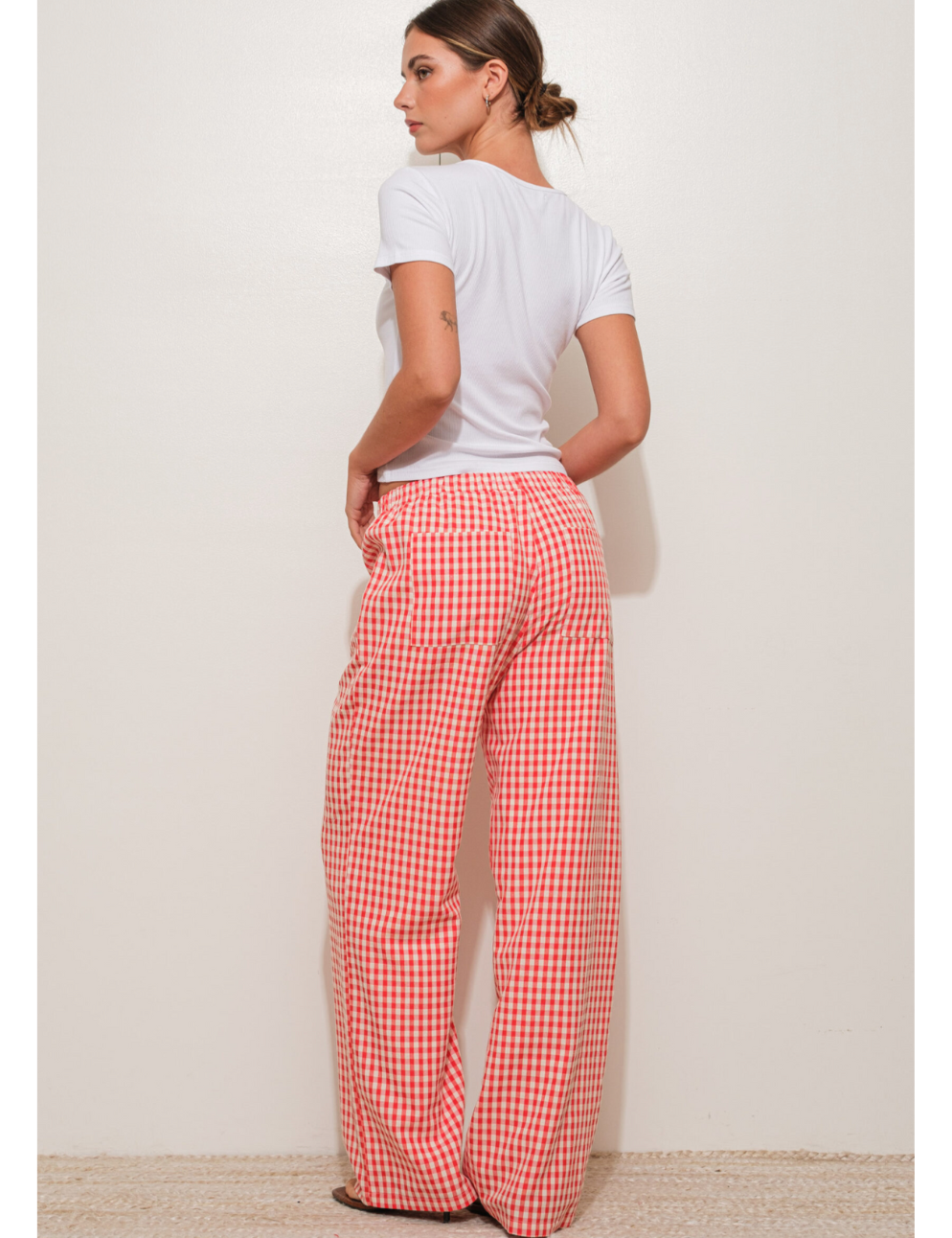GinghamRelaxedPants_67f1fa32-6ecf-406c-8254-25c46ccfa714.png