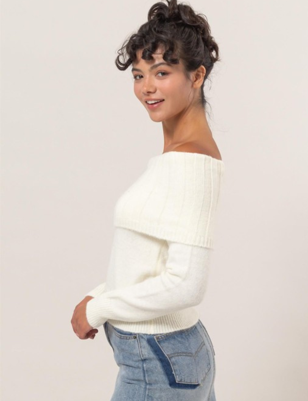 Off-ShoulderTopinIvory.png