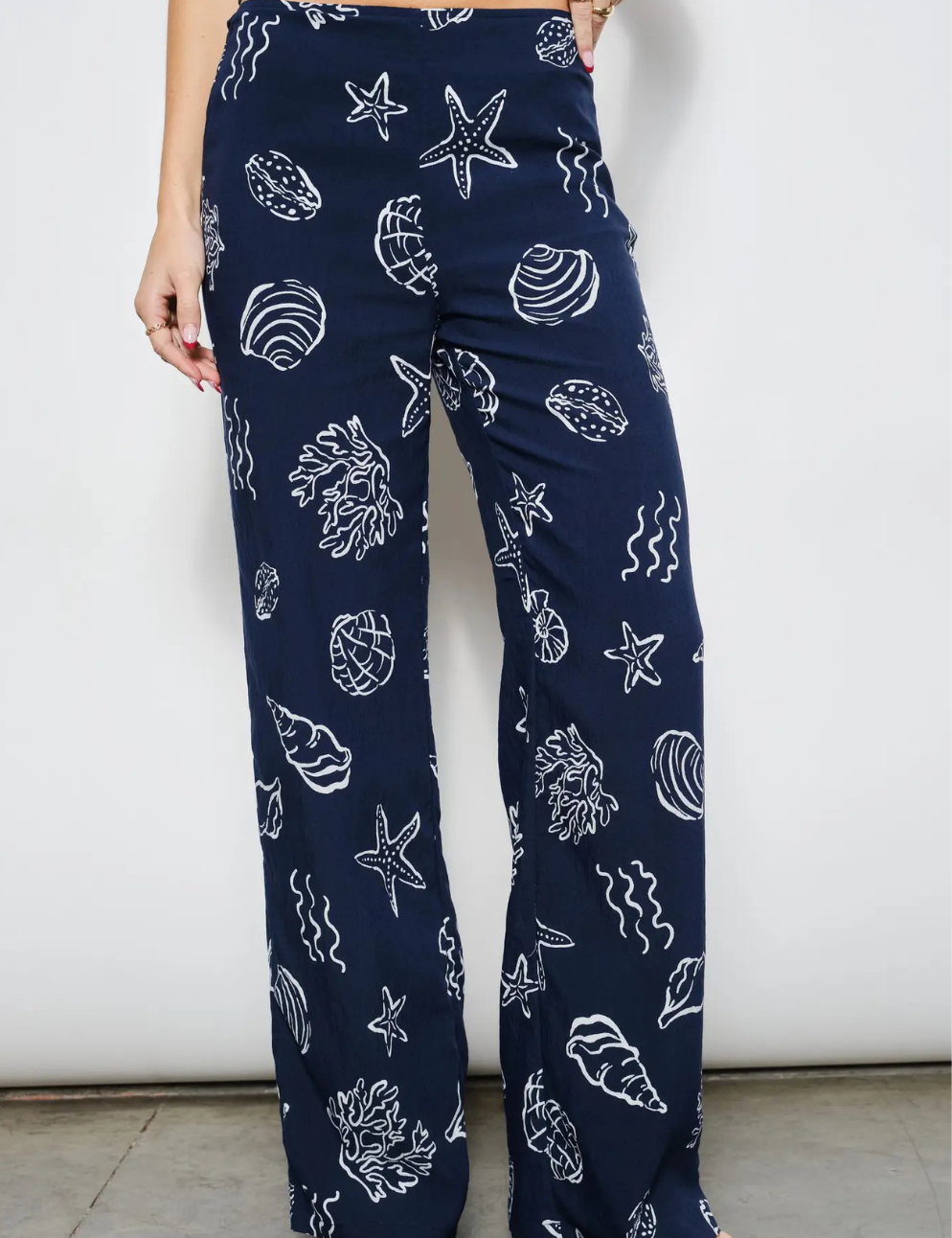 SammyShellPrintPants_53cdd749-3b66-430d-810a-0a09f0d71013.png