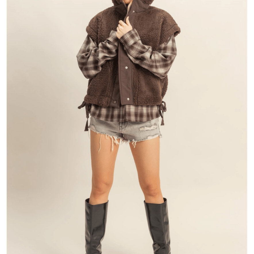 cozy-sherpa-vest-jacket-with-tie-up-side-details-6806597.png