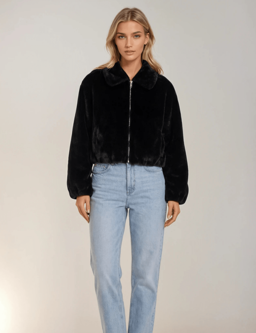faux-fur-zip-up-jacket-with-collar-7510993.png