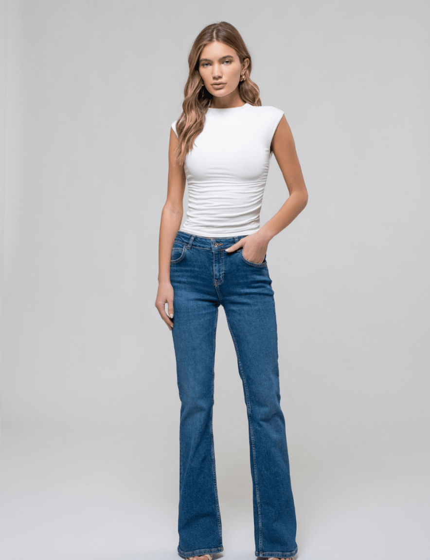 funnel-neck-scrunch-top-6898347.png
