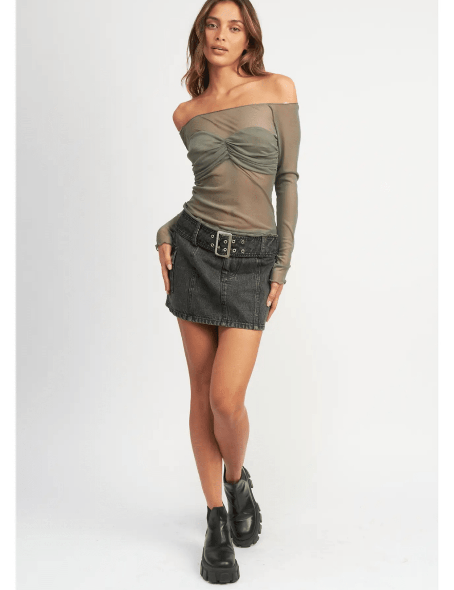 off-shoulder-sheer-top-7457704.png