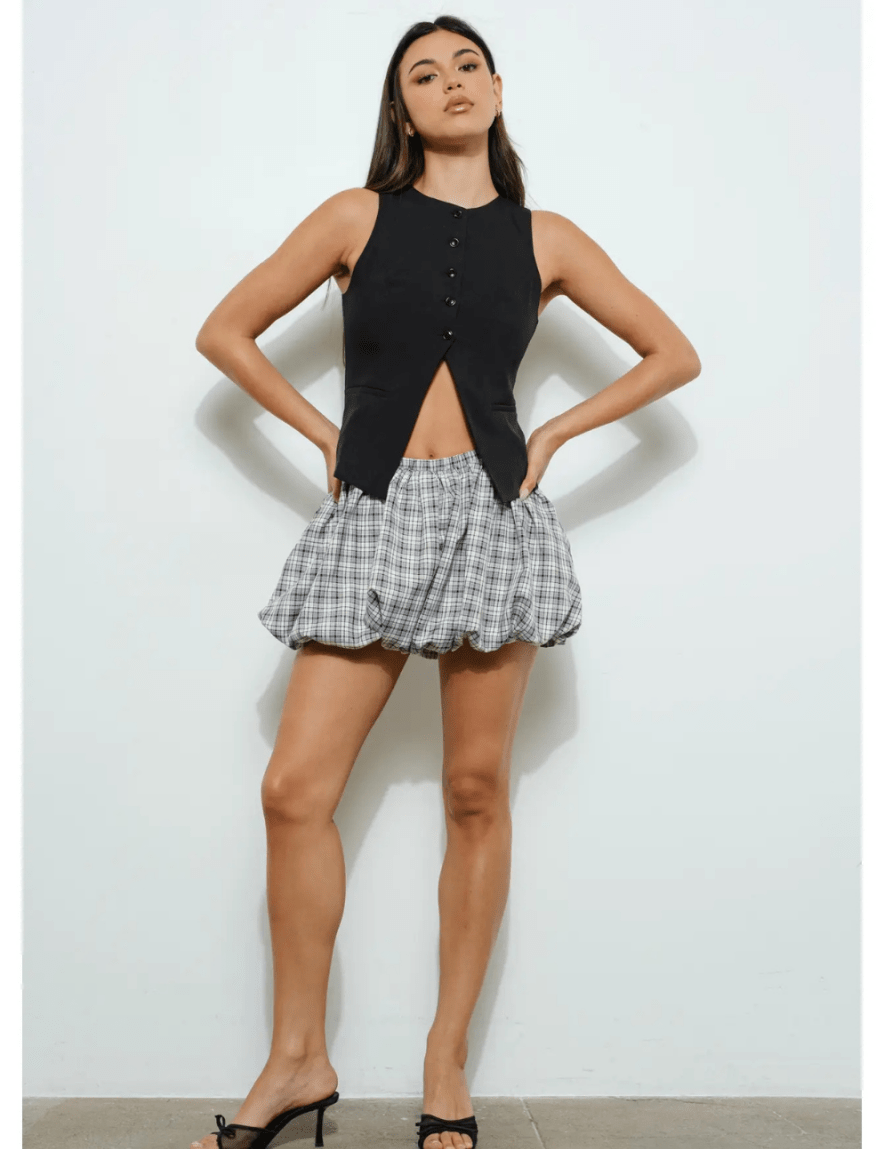 plaid-bubble-hem-skirt-7960784.png