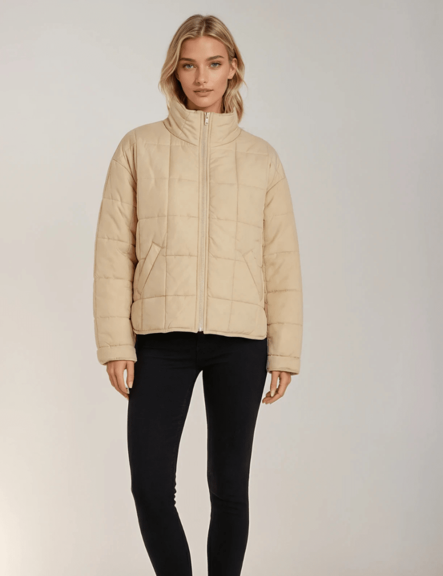 quilted-puffer-jacket-5677193.png