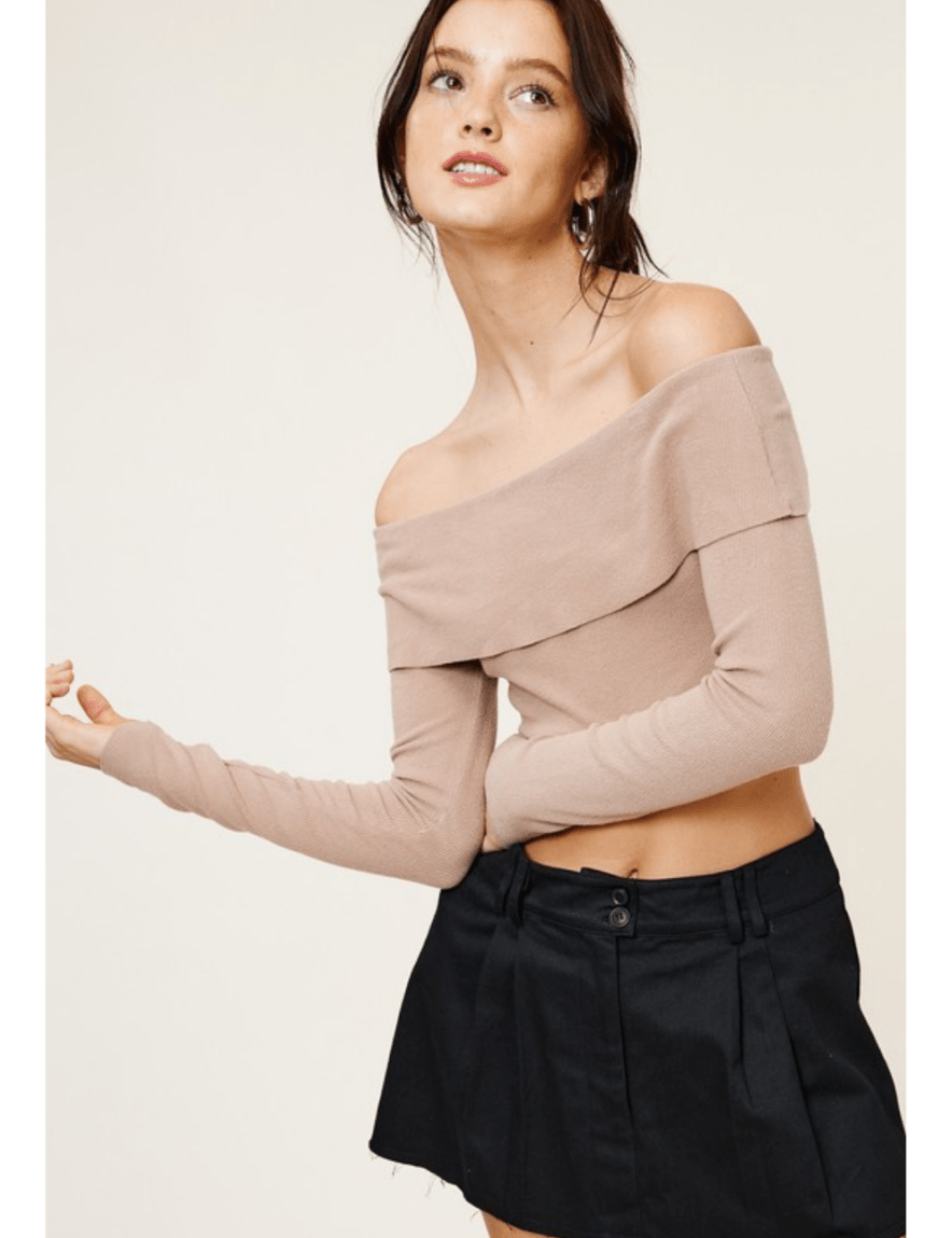 soft-ribbed-off-shoulder-crop-top-5632412.png