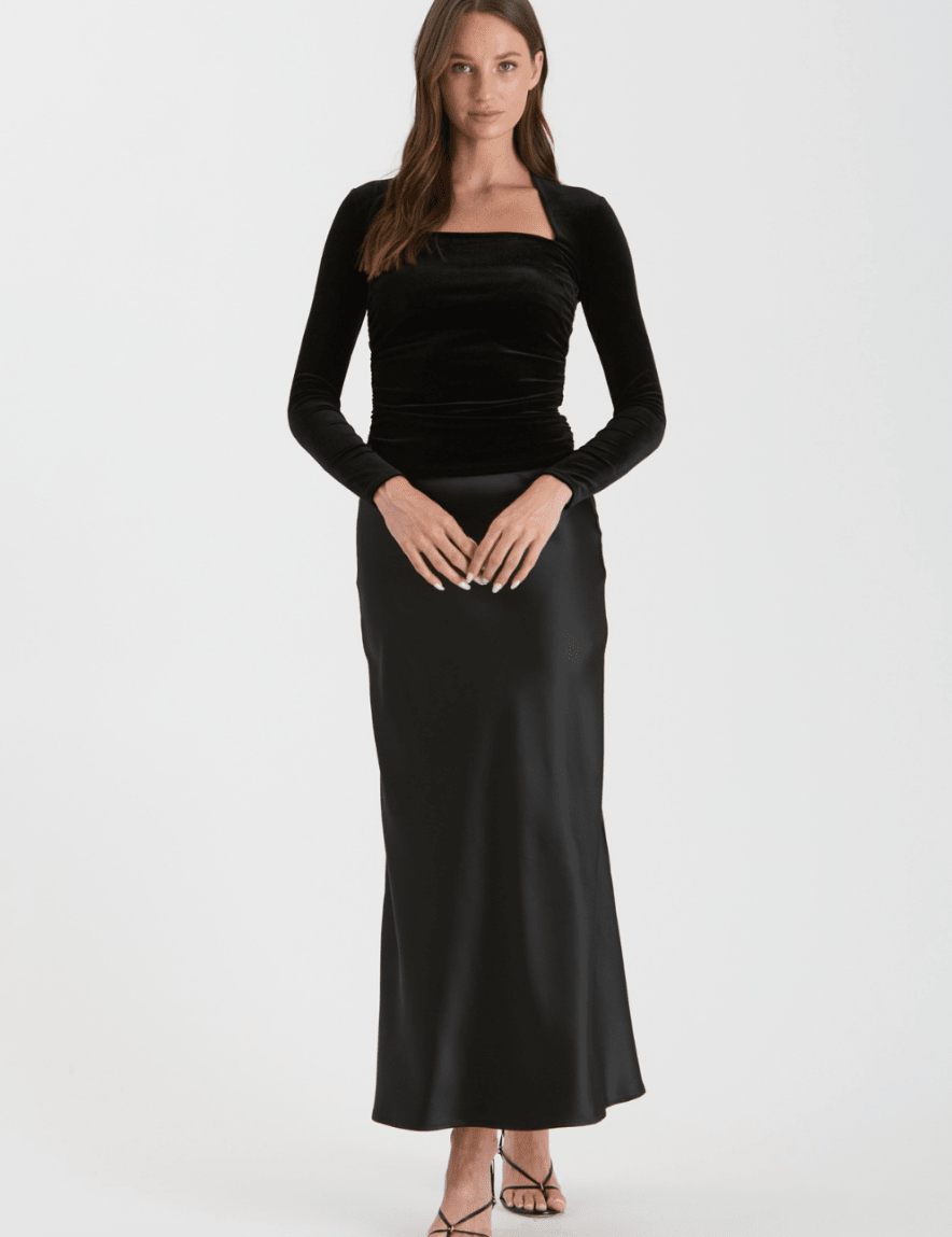 velvet-square-neck-long-sleeve-top-4962273.png